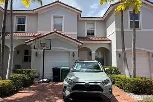1047 NE 208th St, Miami, FL 33179 - Photo 1