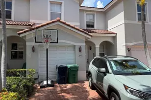 1047 NE 208th St, Miami, FL 33179 - Photo 2