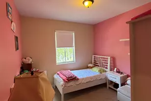 1047 NE 208th St, Miami, FL 33179 - Photo 28