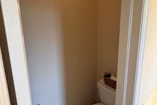 1047 NE 208th St, Miami, FL 33179 - Photo 20