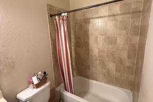 1047 NE 208th St, Miami, FL 33179 - Photo 26