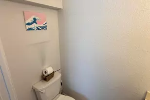 1047 NE 208th St, Miami, FL 33179 - Photo 16
