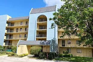 2828 Tennis Club Dr, West Palm Beach, FL 33417 - Photo 2