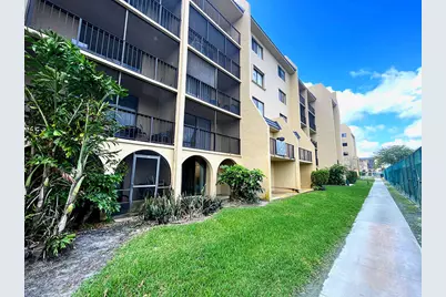 2828 Tennis Club Drive #207, West Palm Beach, FL 33417 - Photo 12