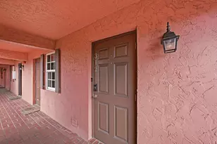 670 Tennis Club Dr, Fort Lauderdale, FL 33311 - Photo 20