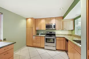 670 Tennis Club Dr, Fort Lauderdale, FL 33311 - Photo 6