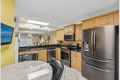 1330 NW 123rd Avenue, Pembroke Pines, FL 33026 - Photo 14