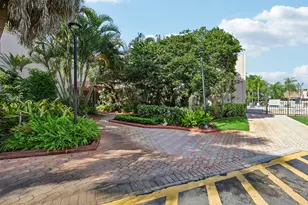1330 NW 123rd Ave, Pembroke Pines, FL 33026 - Photo 34