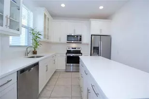 6990 Pines Cir, Coconut Creek, FL 33073 - Photo 4