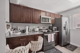 2710 W 60th Pl, Hialeah, FL 33016 - Photo 20