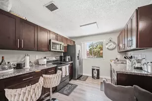 2710 W 60th Pl, Hialeah, FL 33016 - Photo 10