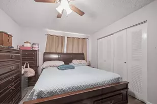 2710 W 60th Pl, Hialeah, FL 33016 - Photo 16