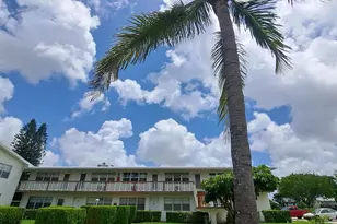 39 Cambridge B, West Palm Beach, FL 33417 - Photo 1