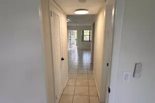 39 Cambridge B, West Palm Beach, FL 33417 - Photo 10