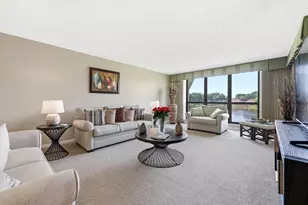 5344 Woodland Lakes Dr, Palm Beach Gardens, FL 33418 - Photo 4