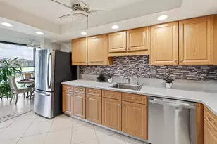 5344 Woodland Lakes Dr, Palm Beach Gardens, FL 33418 - Photo 8