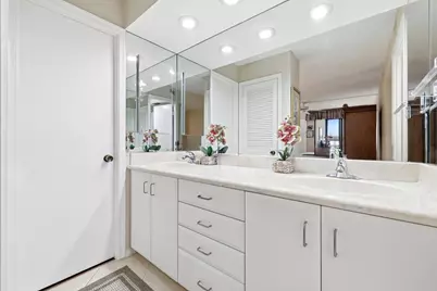5344 Woodland Lakes Drive #223, Palm Beach Gardens, FL 33418 - Photo 12