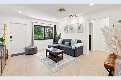 105 SE 2nd Street, Dania Beach, FL 33004 - Photo 4