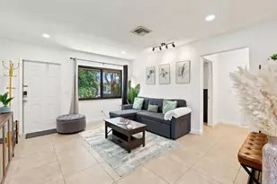 105 SE 2nd St, Dania Beach, FL 33004 - Photo 4