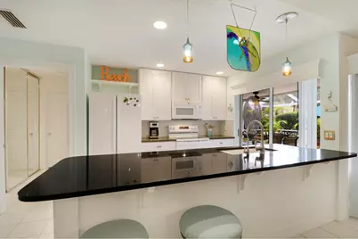 10301 Chapman Oak Court, Palm Beach Gardens, FL 33410 - Photo 2
