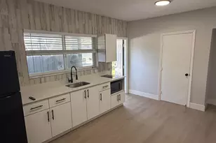 720 NE 7th St, Hallandale Beach, FL 33009 - Photo 1