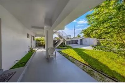 720 NE 7th Street #4, Hallandale Beach, FL 33009 - Photo 14