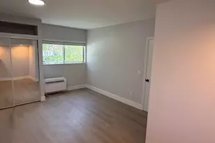 720 NE 7th St, Hallandale Beach, FL 33009 - Photo 4