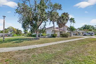 22220 Morning Glory Terrace, Boca Raton, FL 33433 - Photo 8