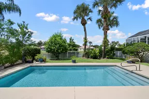 8186 Laborie Ln, Wellington, FL 33414 - Photo 26