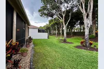 9385 Ivory Isle Road, Boynton Beach, FL 33473 - Photo 18