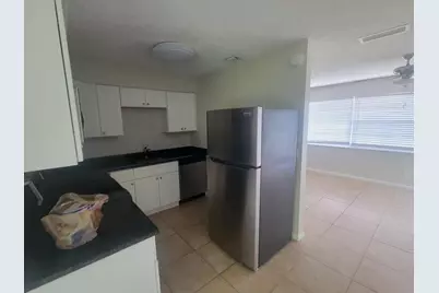 242 SE 24th Avenue, Boynton Beach, FL 33435 - Photo 8