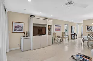 19815 Boca W Dr, Boca Raton, FL 33434 - Photo 16