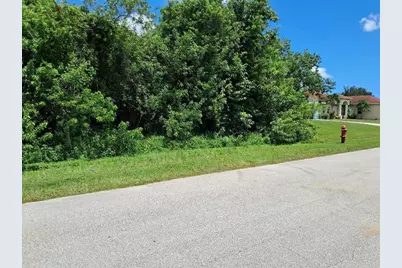 1081 SW Dartmouth Avenue SW, Port Saint Lucie, FL 34953 - Photo 2