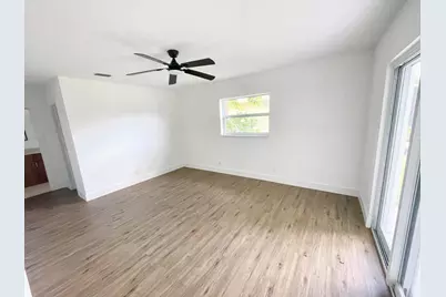 6606 NW 95th Avenue, Tamarac, FL 33321 - Photo 8