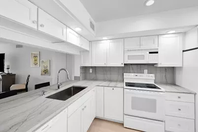 12962 Briarlake Drive #202, West Palm Beach, FL 33418 - Photo 8