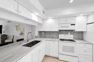 12962 Briarlake Dr, West Palm Beach, FL 33418 - Photo 8