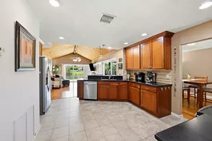 1401 SW 28th Terrace, Deerfield Beach, FL 33442 - Photo 18