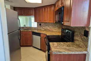 2823 N Course Dr, Pompano Beach, FL 33069 - Photo 6