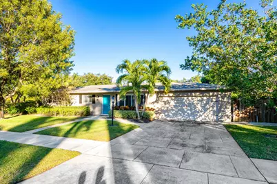 770 NW 3rd Avenue, Boca Raton, FL 33432 - Photo 2
