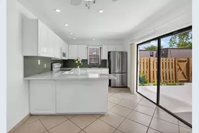 7582 Courtyard Run E, Boca Raton, FL 33433 - Photo 6