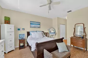 3162 Via Poinciana, Lake Worth, FL 33467 - Photo 22
