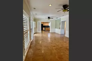 3913 Northampton Way, Tampa, FL 33618 - Photo 10