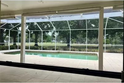 3913 Northampton Way, Tampa, FL 33618 - Photo 2