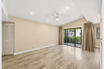 8073 NW 15th Manor #8073, Plantation, FL 33322 - Photo 6