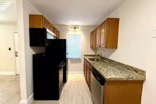 607 NE 29th Dr, Wilton Manors, FL 33334 - Photo 2
