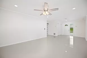 561 SW 168th Terrace, Weston, FL 33326 - Photo 4