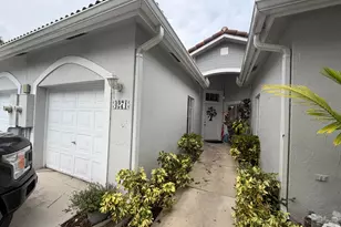 4271 SW 10th Ct, Deerfield Beach, FL 33442 - Photo 2