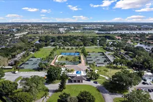 11863 Wimbledon Circle, Wellington, FL 33414 - Photo 14