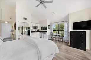 11863 Wimbledon Circle, Wellington, FL 33414 - Photo 10