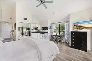 11863 Wimbledon Circle, Wellington, FL 33414 - Photo 10